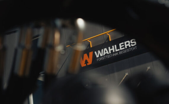 Titelbild für Presseartikel über das neue Logo von Wahlers Forsttechnik